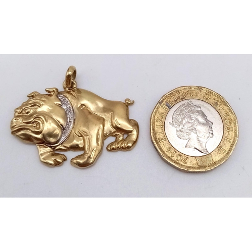 198 - A 9K YELLOW GOLD BRITISH BULLDOG PENDANT 3.8G , 29mm x 33mm

SC 4030