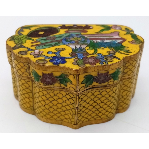 268 - AN EXQUISITE EXAMPLE OF 19TH CENTURY CHINESE CLOISONNE WORK IN THE FORM OF A SMALL TRINKET BOX .  15... 