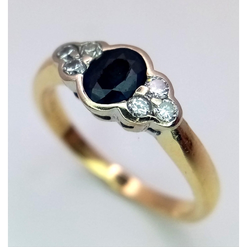 439 - 18K YELLOW GOLD DIAMOND & SAPPHIRE RING, APPROX 0.50CT OVAL SAPPHIRE CENTRE AND 0.15CT DIAMONDS, WEI... 