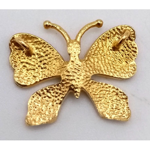 461 - A PRETTY 18K YELLOW GOLD ENAMELLED BUTTERFLY PENDANT, WEIGHT 1.4G AND 13X15MM APPROX, REF SC 4101