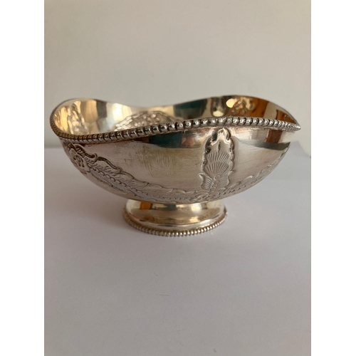 650 - Middle Eastern SILVER BONBON DISH. Beautifully decorated. 138 grams.