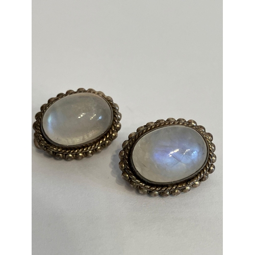 769 - Vintage Pair of SILVER and MOONSTONE CABOCHON EARRINGS. Clip-On’s.