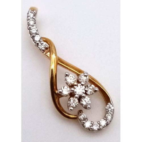 425 - A LOVELY 18K YELLOW GOLD DIAMOND SET FLORAL PENDANT, APPROX 0.20CT DIAMONDS, WEIGHT 1.4G, 2CM LONG, ... 