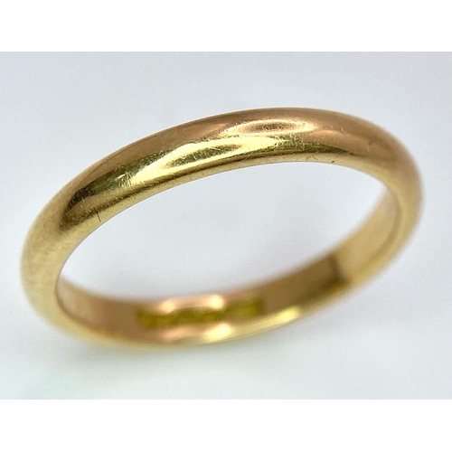 529 - An 18K Yellow Gold Band Ring. 3mm width. Size N 1/2. 3.45g weight.