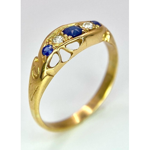 531 - A VINTAGE 18K YELLOW GOLD DIAMOND & SAPPHIRE 5 STONE SET RING, WEIGHT 2.6G SIZE M, REF SC4114