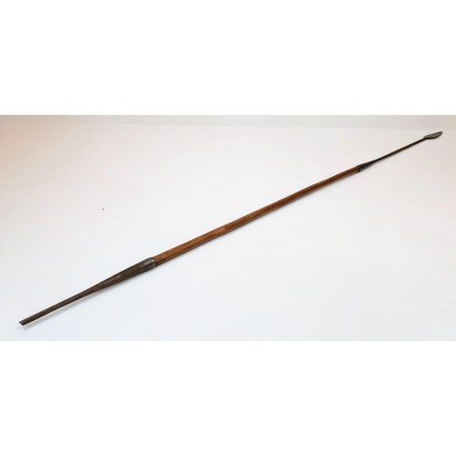 634 - An Antique 19th Century Zulu Isijula/Umkhonto Throwing Spear. Very Good Condition 170cm Length