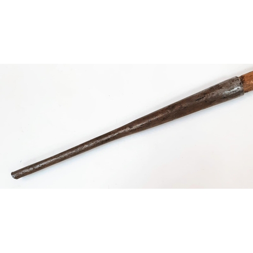 634 - An Antique 19th Century Zulu Isijula/Umkhonto Throwing Spear. Very Good Condition 170cm Length