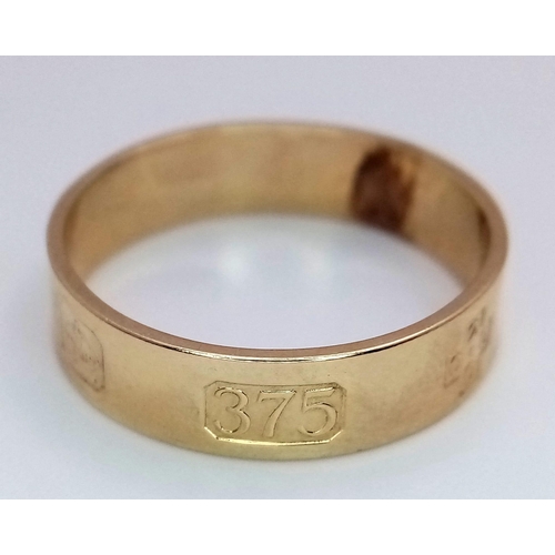 362 - A 9K GOLD BAND RING  .  4gms   size X