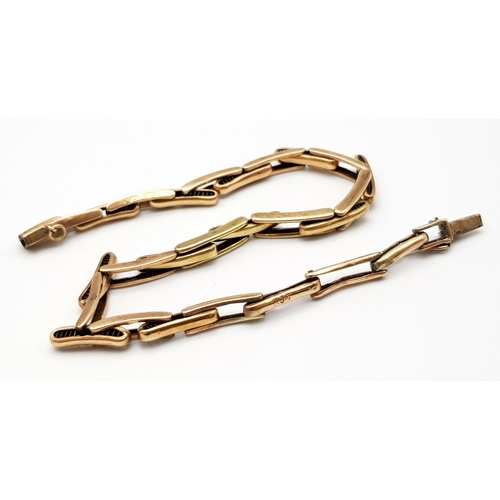 408 - A Vintage 9K Rose Gold Expandable Bar Bracelet. 5.75 weight.