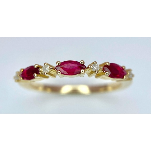 555 - 9K YELLOW GOLD DIAMOND AND TOURMALINE RING  - 0.02CT DIAMONDS APPROX - 1.7G TOTAL WEIGHT - SIZE M