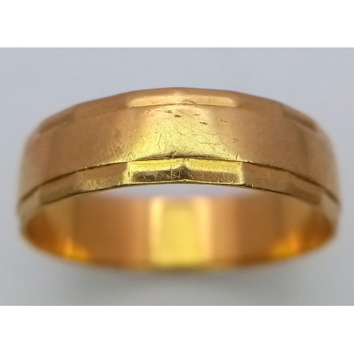 373 - An Vintage 18K Yellow Gold Band Ring. 6mm width. Full UK hallmarks. Size Q. 3.25g weight.