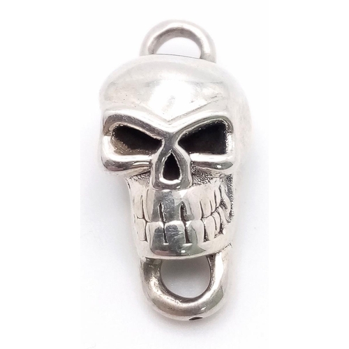 1035 - STERLING SILVER (TESTED) SKULL PENDANT/CHARM, WEIGHT 2G, 25MM LONG APPROX, REF SC 4126