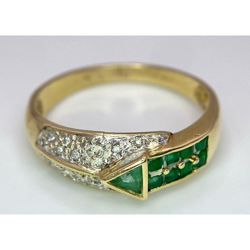 712 - A 9K YELLOW GOLD DIAMOND & MIXED-CUT EMERALD SET RING 2.3G SIZE P

SC 4059