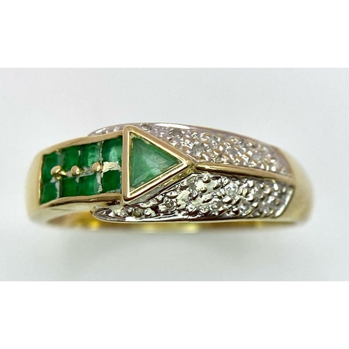 712 - A 9K YELLOW GOLD DIAMOND & MIXED-CUT EMERALD SET RING 2.3G SIZE P

SC 4059