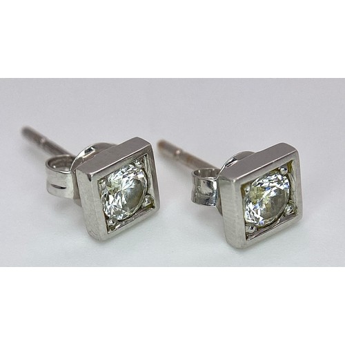 542 - PAIR OF 9K WHITE GOLD CZ STONE STUDS EARRINGS - 1.6G TOTAL WEIGHT