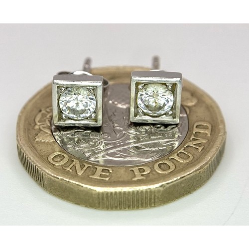 542 - PAIR OF 9K WHITE GOLD CZ STONE STUDS EARRINGS - 1.6G TOTAL WEIGHT