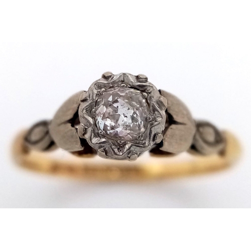 1072 - AN ANTIQUE 18K GOLD AND PLATINUM DIAMOND SOLITAIRE RING WITH .20ct OLD CUT DIAMOND .  1.8gms   size ... 