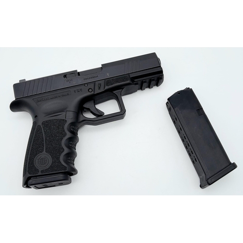 660 - An Emtan Ramen 9mm Deactivated Semi-Auto Pistol. This Israeli made gun comes with a spare magazine, ... 