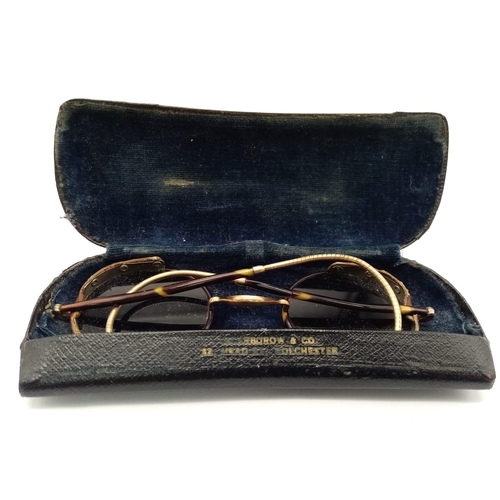 958 - A pair of Victorian spectacles in original case.