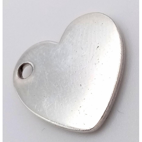 752 - A STERLING SILVER TIFFANY & CO HALLMARKED HEART PENDANT / CHARM 2.7G , 16mm x 18mm

ref: SC 4142