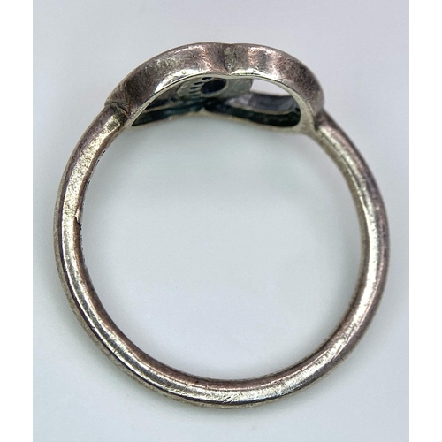 956 - A vintage 925 silver Pandora interlinked circle stone set ring. Total weight 2.35G. Size P.