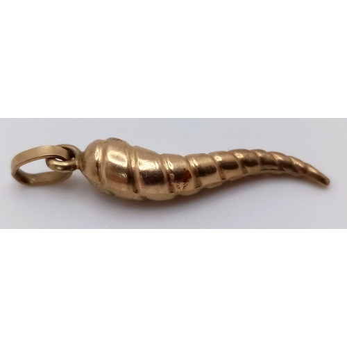 1508 - A Vintage 9K Yellow Gold Horn of Plenty Pendant. 3.5cm length. 0.8g weight.