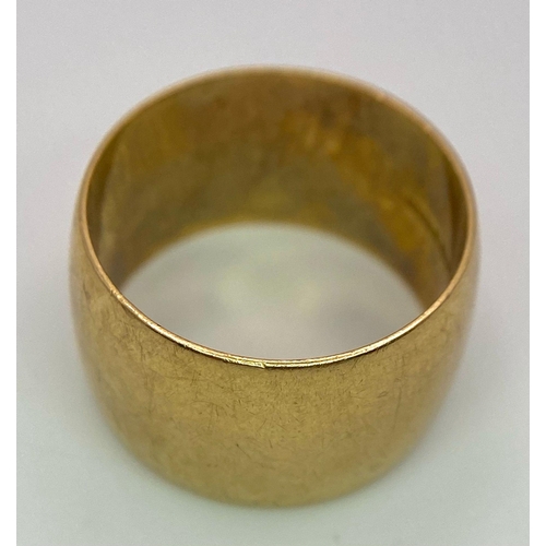 1206 - A 14mm WIDE 9K GOLD BAND RING .      11.1gms   size T