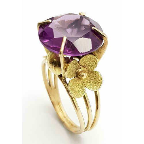 1383 - A Vintage 14K Gold Large Alexandrite Ring. Size O. 7.4g total weight.