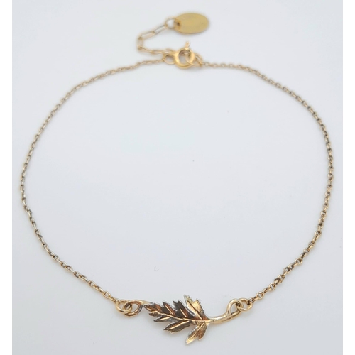 353 - An Alex Monroe Little Fern Leaf Bracelet, Sterling Silver with  Gold Plate, Length 16.5 cm - 19.5 cm... 