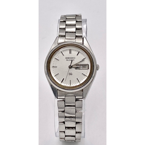 386 - A Vintage Seiko SQ Quartz Day Date Ladies Watch, Stainless Steel, 25mm diameter, Fits Wrist Size 16c... 