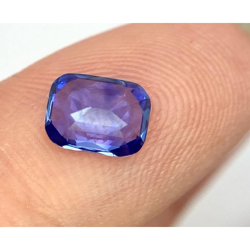 960 - A 1.05ct Cornflower Blue Sapphire. Comes with a CGTL certificate.