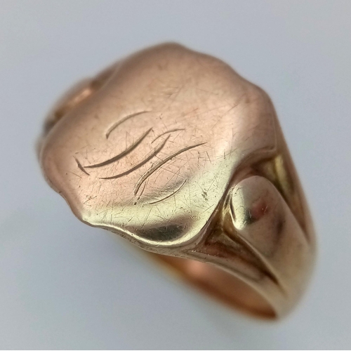 411 - A Vintage 9K Yellow Gold Signet Ring. Size Q. 3.6g weight.