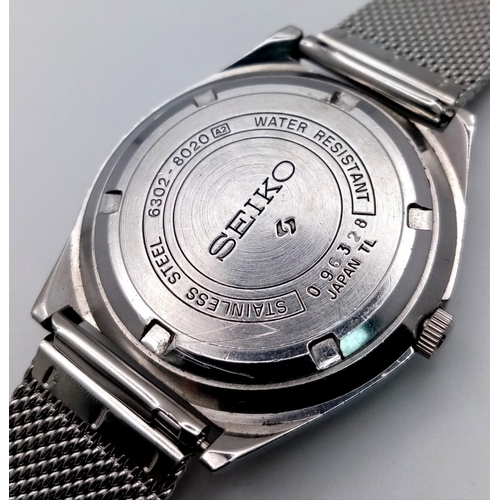 834 - A Vintage Seiko Automatic Gents Watch. Stainless steel bracelet and case - 38mm. Blue dial with date... 