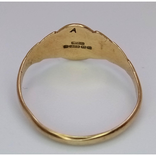 918 - A Vintage 9K Yellow Gold Signet Ring. Size J/K. 1.2g weight.