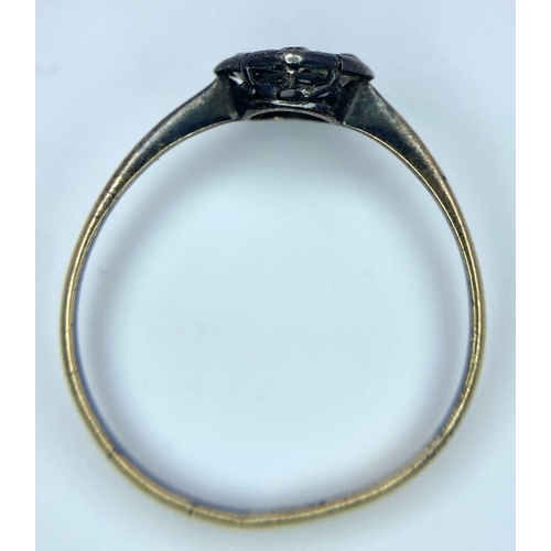 919 - An Antique 18K Gold White Stone Ring. Size M. 1g weight.