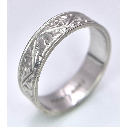 884 - A Vintage 9K White Gold Decorative Band Ring. Size O. 3.56g weight.