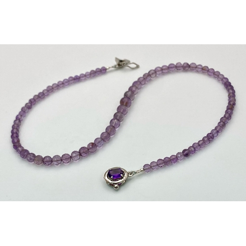 228 - A 90ct Faceted Amethyst Gemstone Necklace with Amethyst Clasp. Set in 925 Silver. 40cm. Ref: Cd-1142