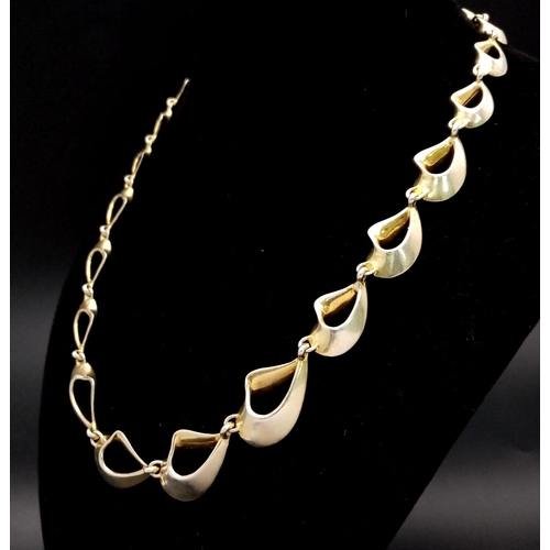 485 - A Gilded 925 Sterling Silver Graduated Link Necklace. 43cm length. 38g weight.