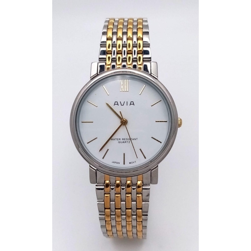 1582 - An Unworn Men’s Avia Model 1168 Quartz Bi-Metal Two Tone Watch. Full Working Order. Comes with Box a... 