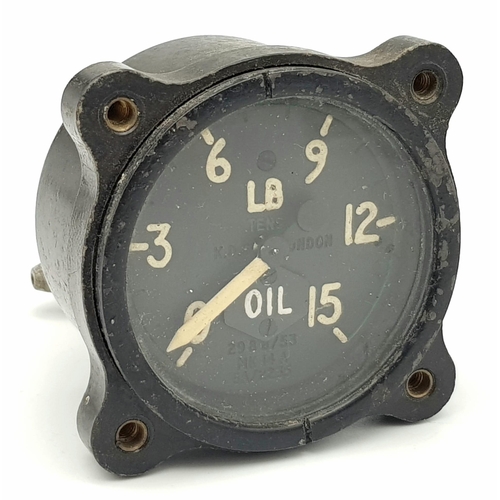 1576 - A Vintage RAF Aircraft Oil Gauge. 5cm dial diameter.