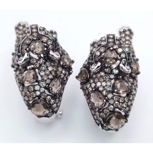 259 - A STUNNING PAIR OF 14K WHITE GOLD DIAMOND , CHAMPAGNE DIAMONDS AND EMERALD PANTHER EARRINGS.   10.5g... 