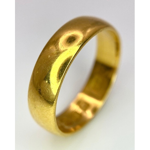 100 - A 22 K yellow gold wedding band ring, fully hallmarked, size: M, weight 4.5 g.