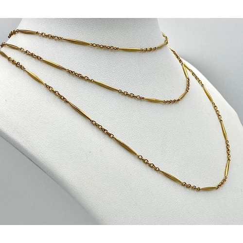 13 - An unusual, 9 K yellow gold and very long (100 cm) chain necklace, that can be worn either as one ro... 