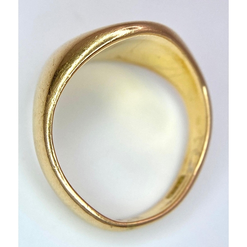 27 - An 18 K yellow gold cygnet solid ring, size: Q, weight: 10.8 g