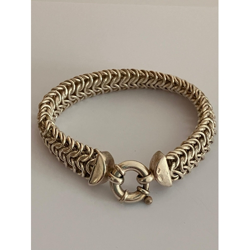 329 - Beautiful Italian SILVER BYZANTINE LINK BRACELET. Please see pictures. 20 cm.