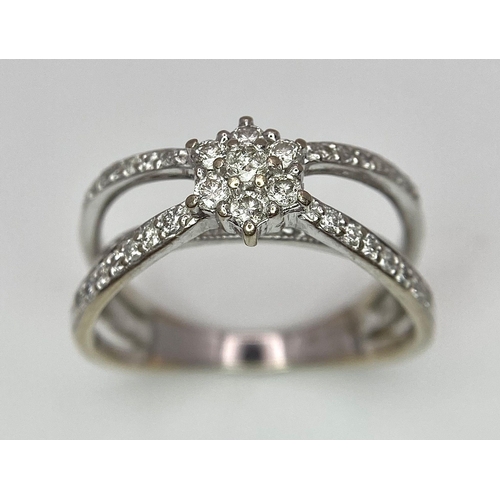 75 - A UNIQUE DESIGNED 18K WHITE GOLD DIAMOND SPLIT RING, APPROX 0.40CT DIAMONDS, WEIGHT 4.9G SIZE O