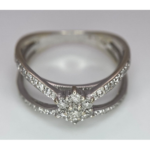 75 - A UNIQUE DESIGNED 18K WHITE GOLD DIAMOND SPLIT RING, APPROX 0.40CT DIAMONDS, WEIGHT 4.9G SIZE O