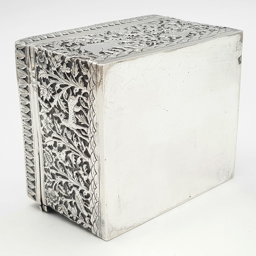 30 - A SOLID SILVER HINGED TRINKET BOX HAND ENGRAVED WITH AN AFRICAN THEME, IN VERY GOOD CONDITION AND AL... 