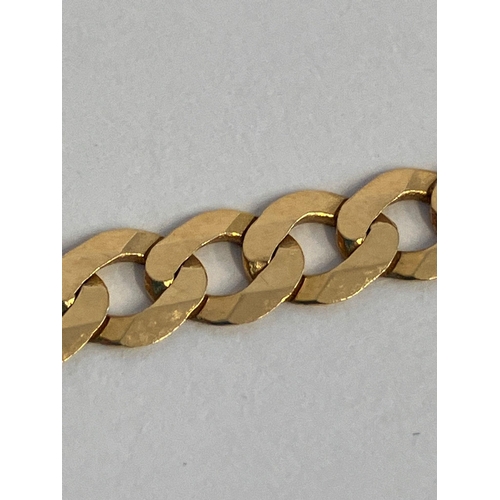 448 - Beautiful 9 carat YELLOW GOLD CURB CHAIN NECKLACE. Having attractive flat links with full  UK hallma... 