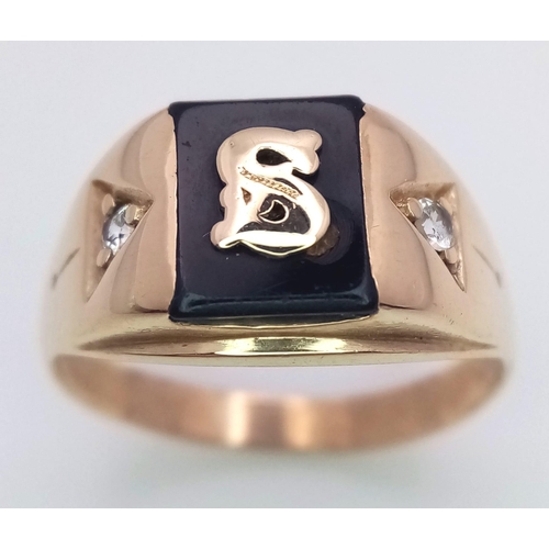 222 - A 9K Yellow Gold (tested) Black Onyx CZ Signet Ring. Size W.
4.5g total weight.